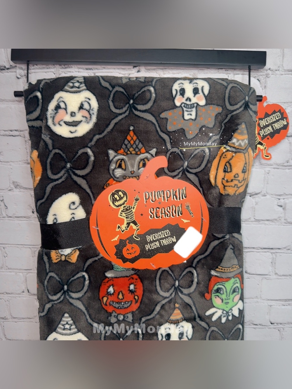 Johanna Parker Inspired Halloween Throw Blanket - Picture 4 of 5